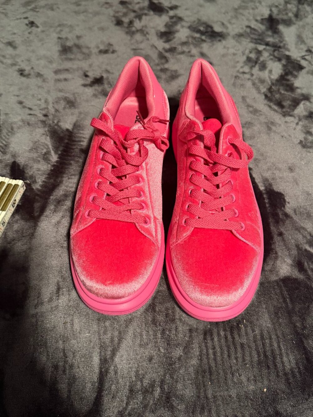 Berness - Velvet Low Top Sneakers - Hot Pink - 10